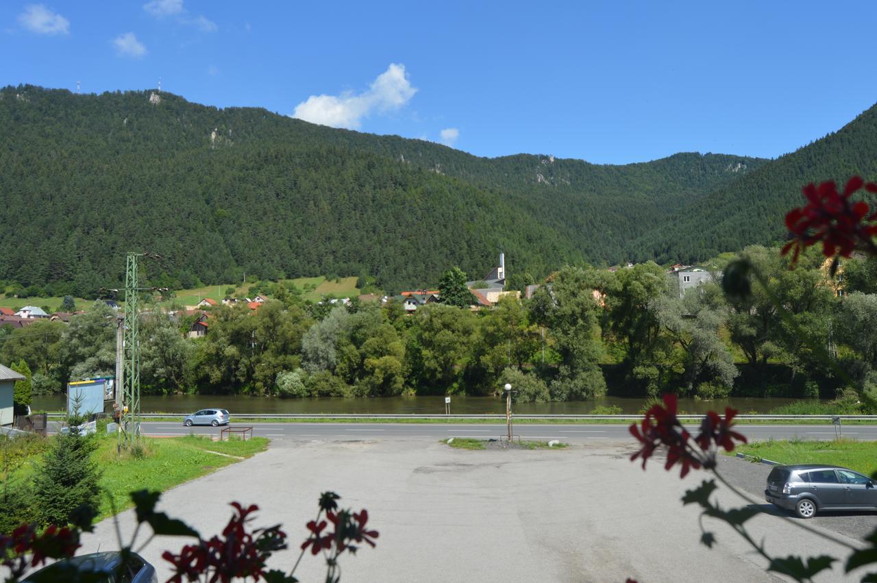 Motel Gombas 外观 照片